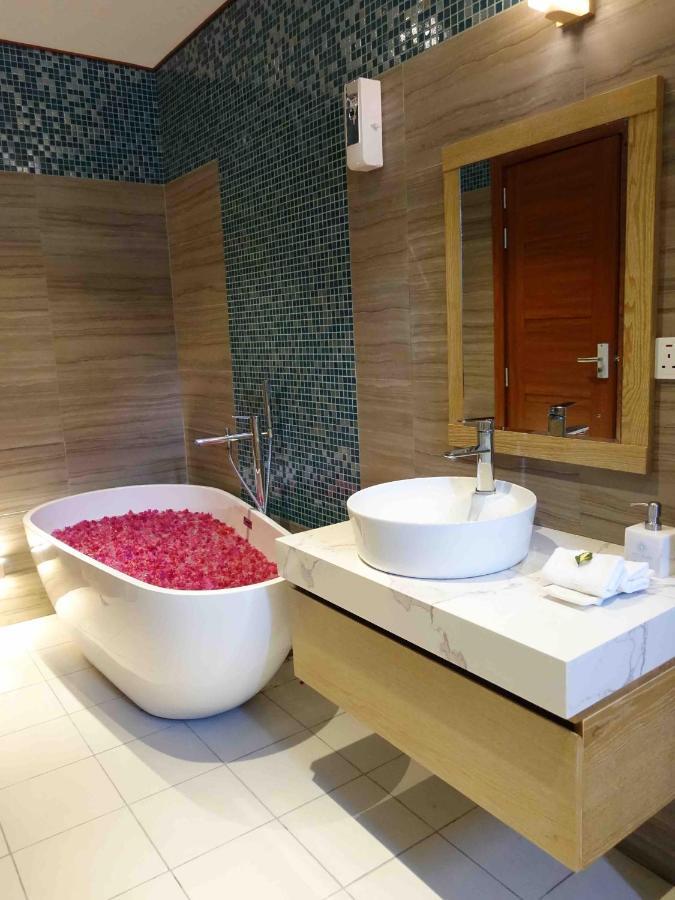 Zero Degree Residence Fuvahmulah Extérieur photo